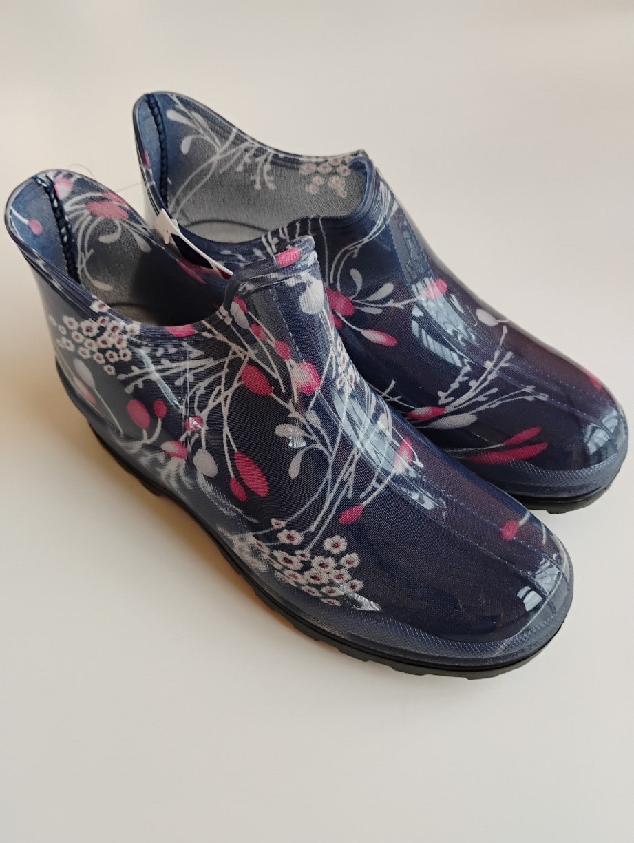 Kalosze damskie BGP-4/2 granatowe – kwiaty