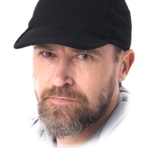 CZAPKA Z DASZKIEM CZFREEB CZARNY